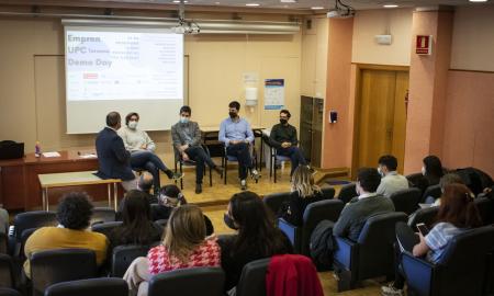 Demo Day de l'Empren UPC Terrassa 2021. Presentació de projectes, 16/12/2021. Foto d'ARNAU ALCALA DURAN