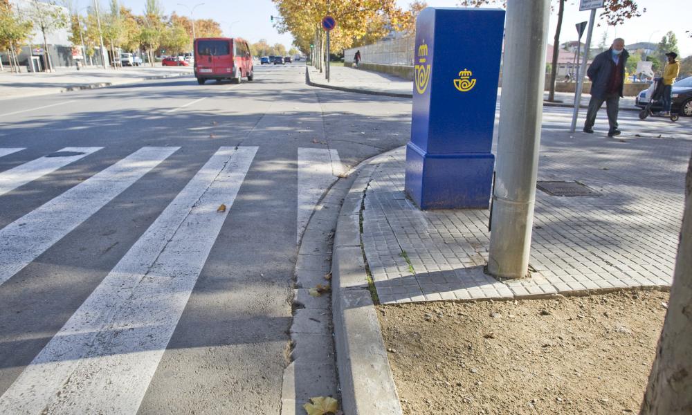 Pas de peatons Avinguda de Béjar Carrer Consell de cent Nebridi Aróztegui