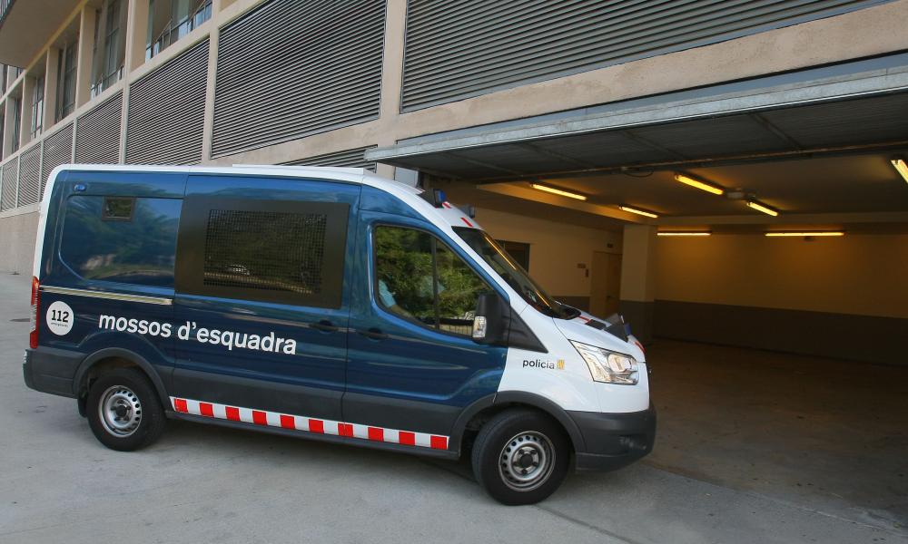 Mossos en els jutjats de Terrassa