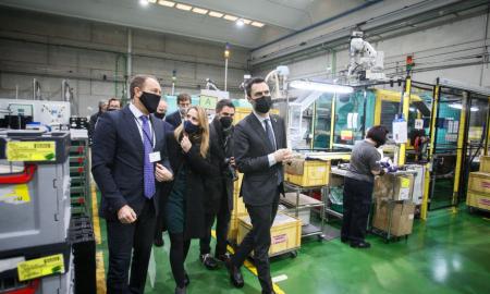 Visita Roger Torrent empresa Terrassa TAG Automotive - Nebridi Aróztegui