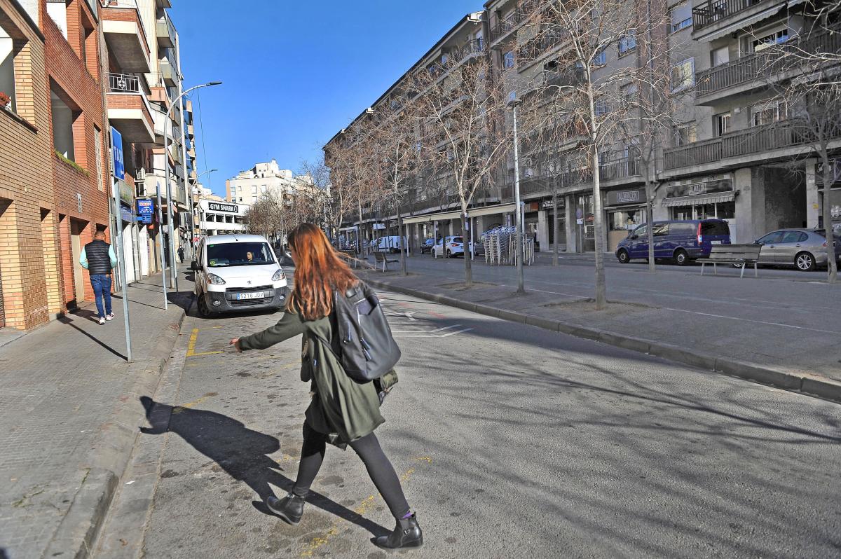 veïns demanen pas de zebra a la Rambla Francesc Macià Alberto Tallón (2)