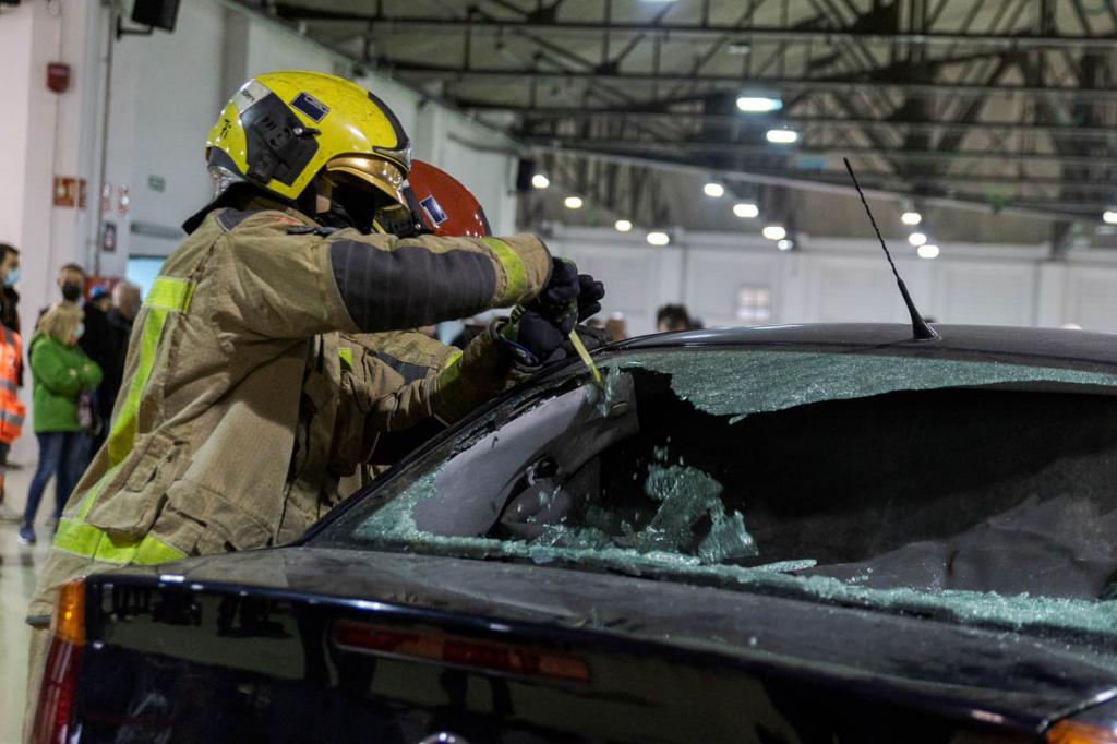 Bombers de Terrassa excarceren a l'Alcalde de Terrassa Jordi Ballart Lluís Clotet (6)