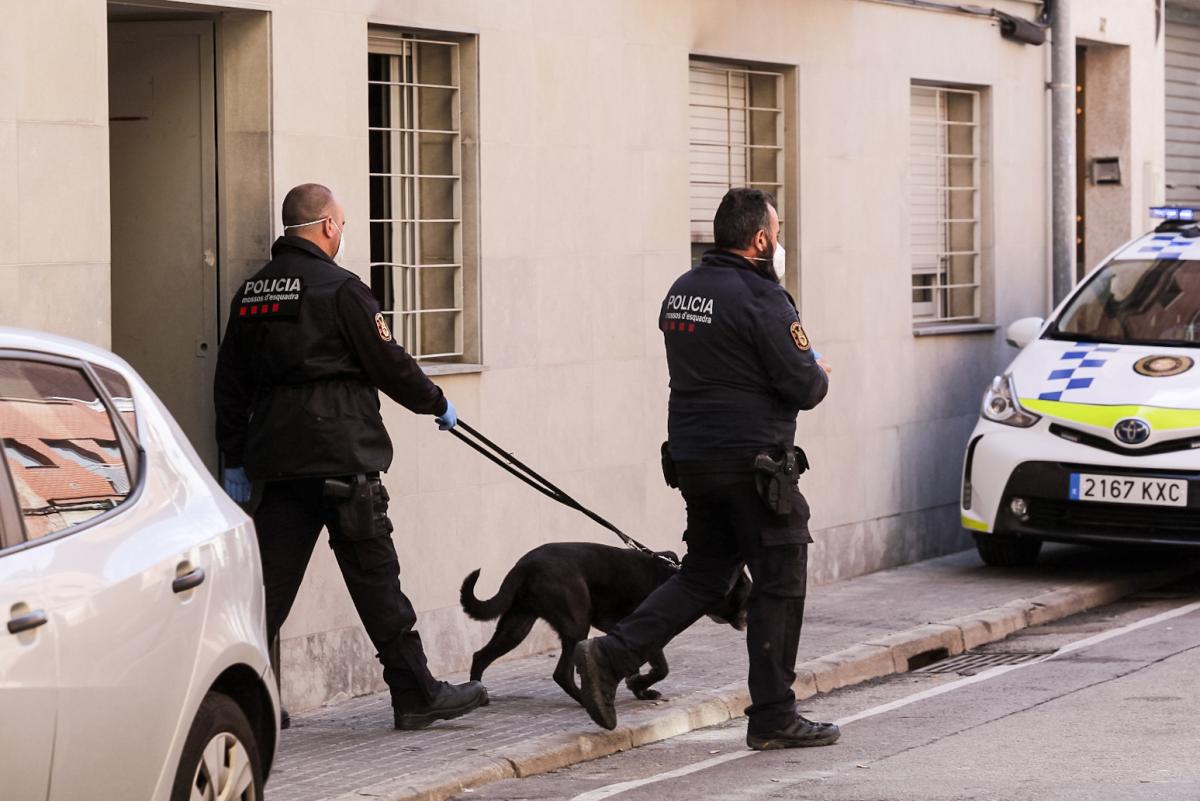 Redada antidroga a Sant Pere Nord Terrassa Policia Municipal i Mossos Lluís CLotet (1)