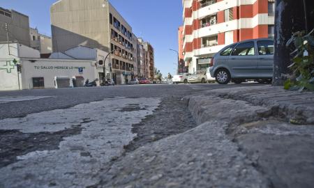 Carrer Periodista Grané cantonada Renaixement Nebridi Aróztegui (3)