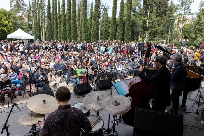 Elisabeth Raspall Festival de Jazz Terrassa 2022 Concert de cloenda al Parc de Sant Jordi Lluís CLotet (13)