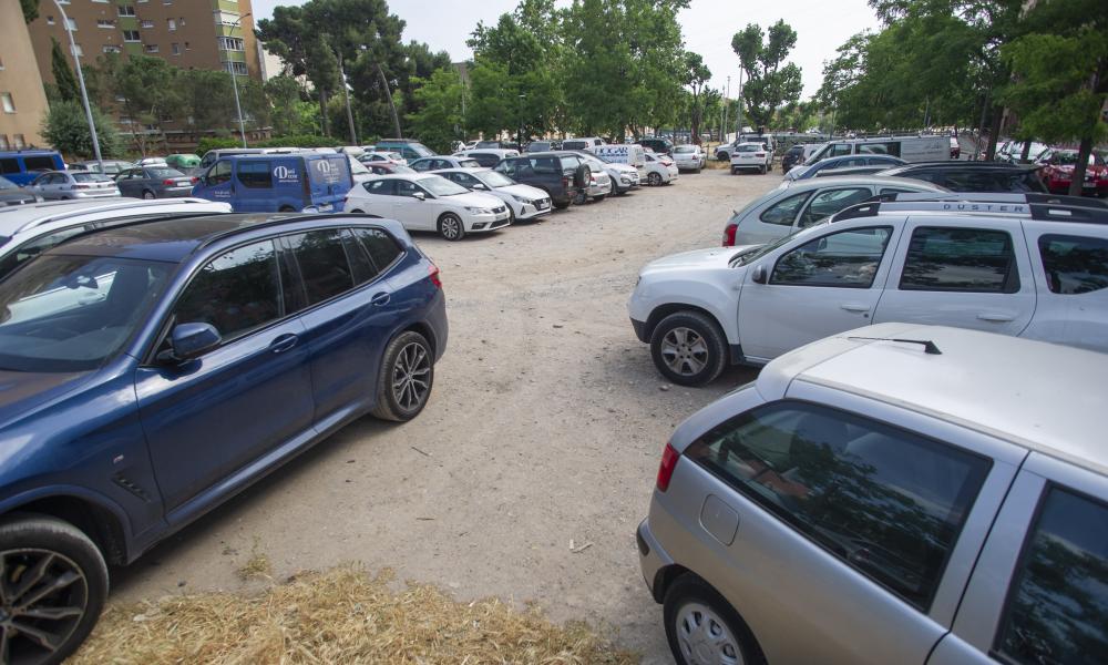 Párquing a Sant Llorenç carrer Cavall Bernat amb carrer Montcau Alberto Tallón (2)