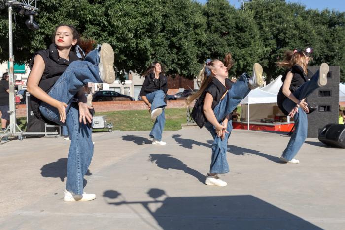 FM-Montserrat-Torre-sana-Exhibicio-dansa-escola-Dance-Street-Fes-Gym / Lluís Clotet