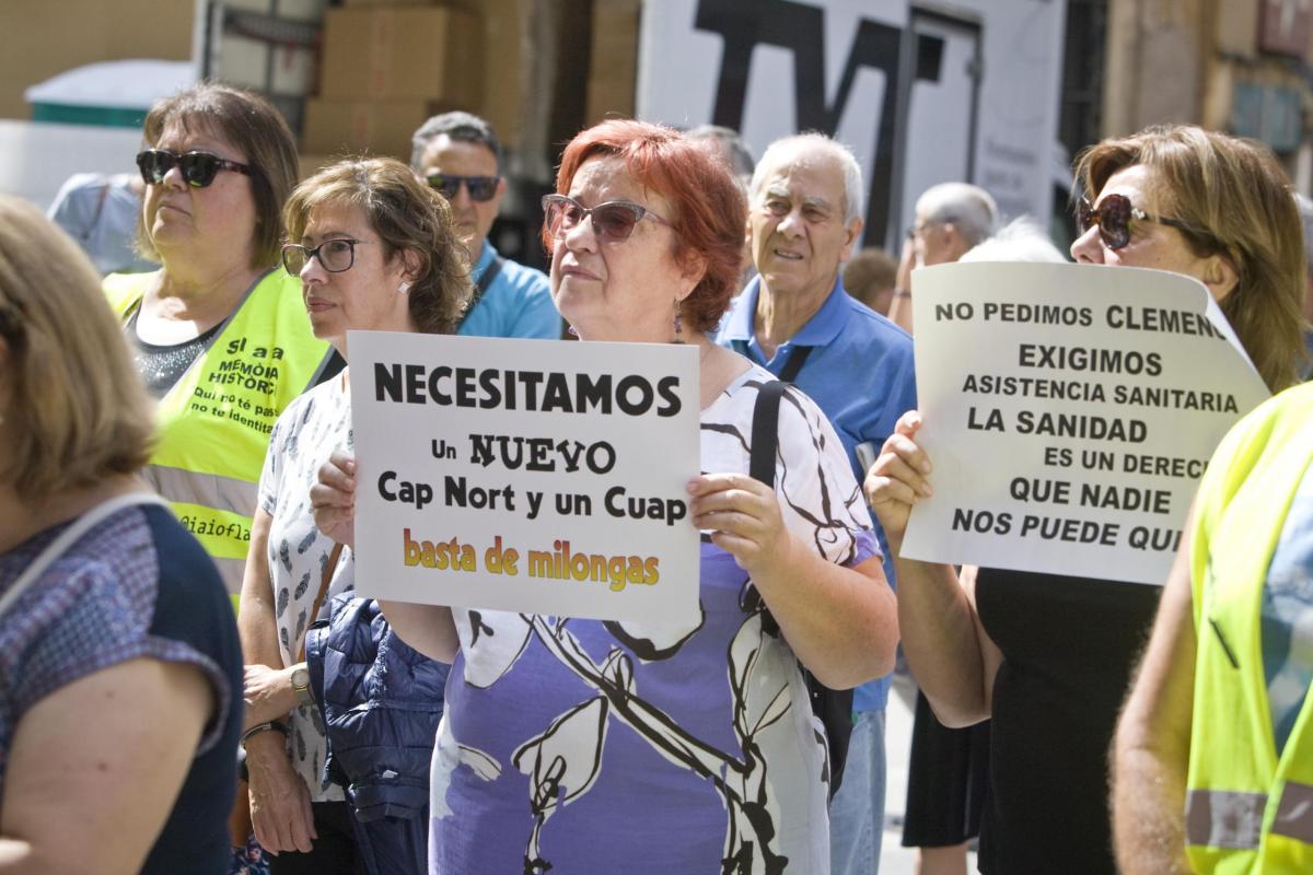 Protesta plataforma defensa sanitat pel tema CAP Can Roca Nebridi Aróztegui (4)