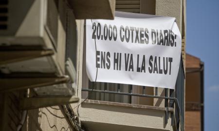 Cartells de protesta carrer de Galileu Nebridi Aróztegui (1)