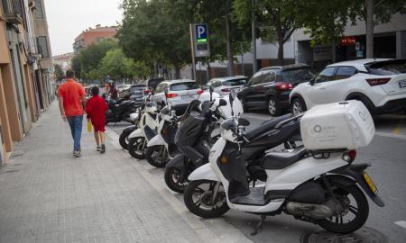 Carrer Baldrich noves places aparcament per a motos Alberto Tallón (4)