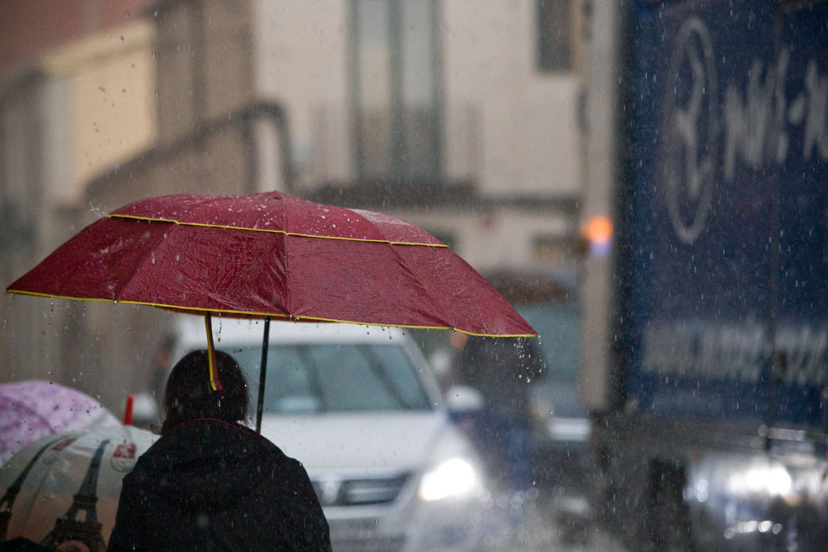 Pluja a Terrassa / Nebridi Aroztegui